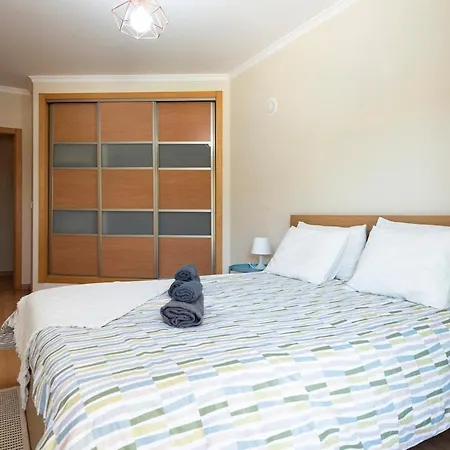 Spacious 3 Bedroom In * Alvor